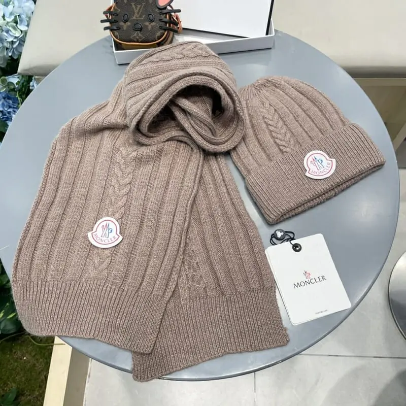 moncler hat and echapres set s_126aba74